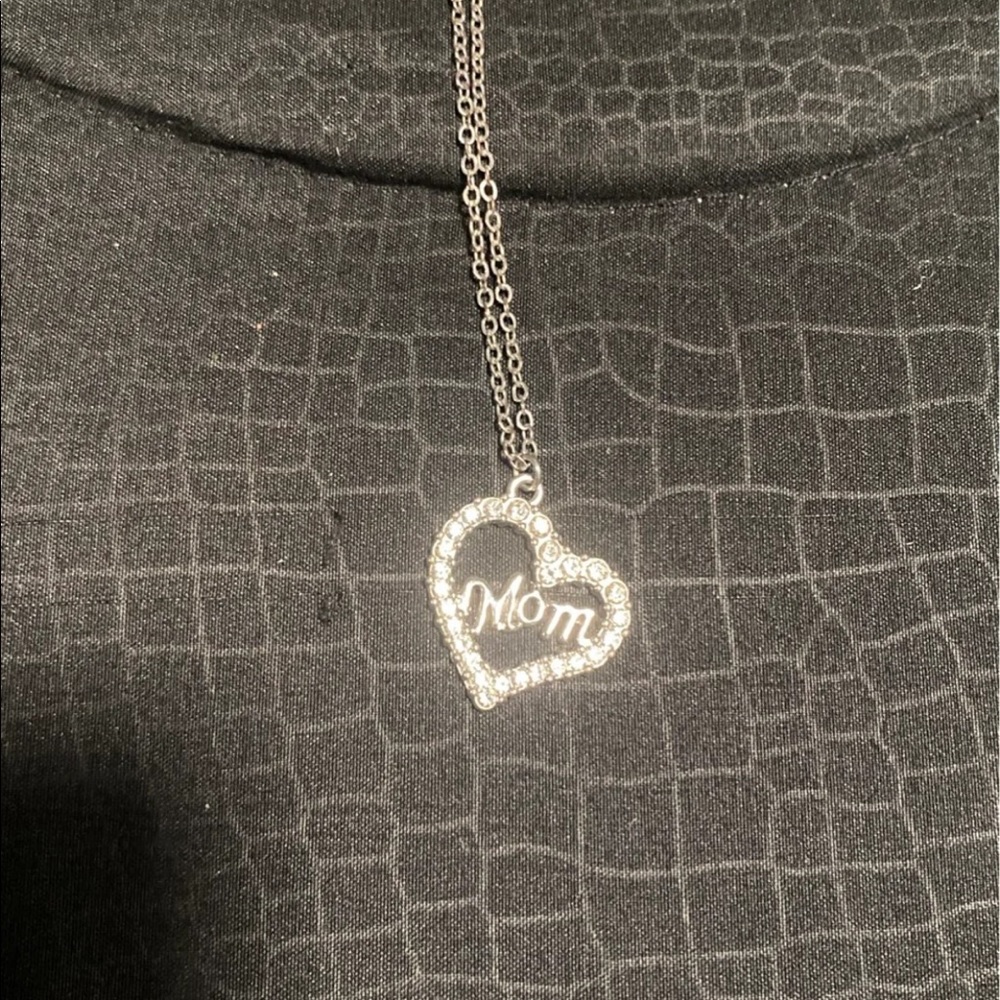 Mom necklace - Picture 3 of 5